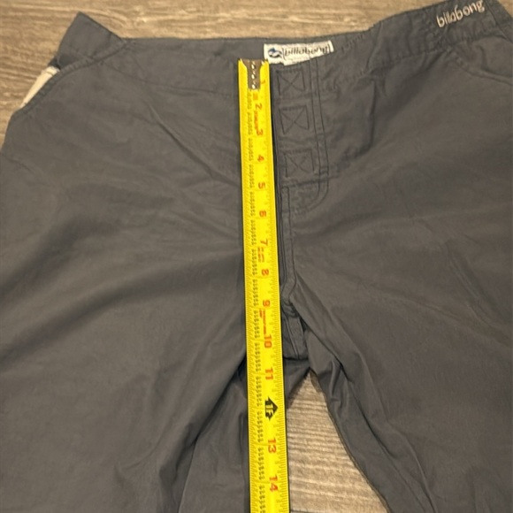 Billabong Women’s Convertible Cargo Pants | Zip-Off to Shorts | Size 3 | Gray - Picture 8 of 11